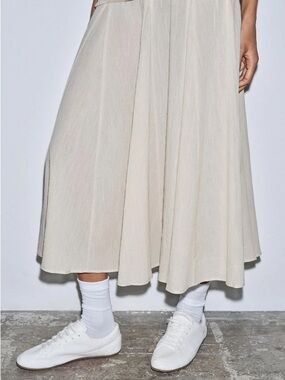 Zara Soft Contrast Midi Skirt in Ecru (size L fits more like M)